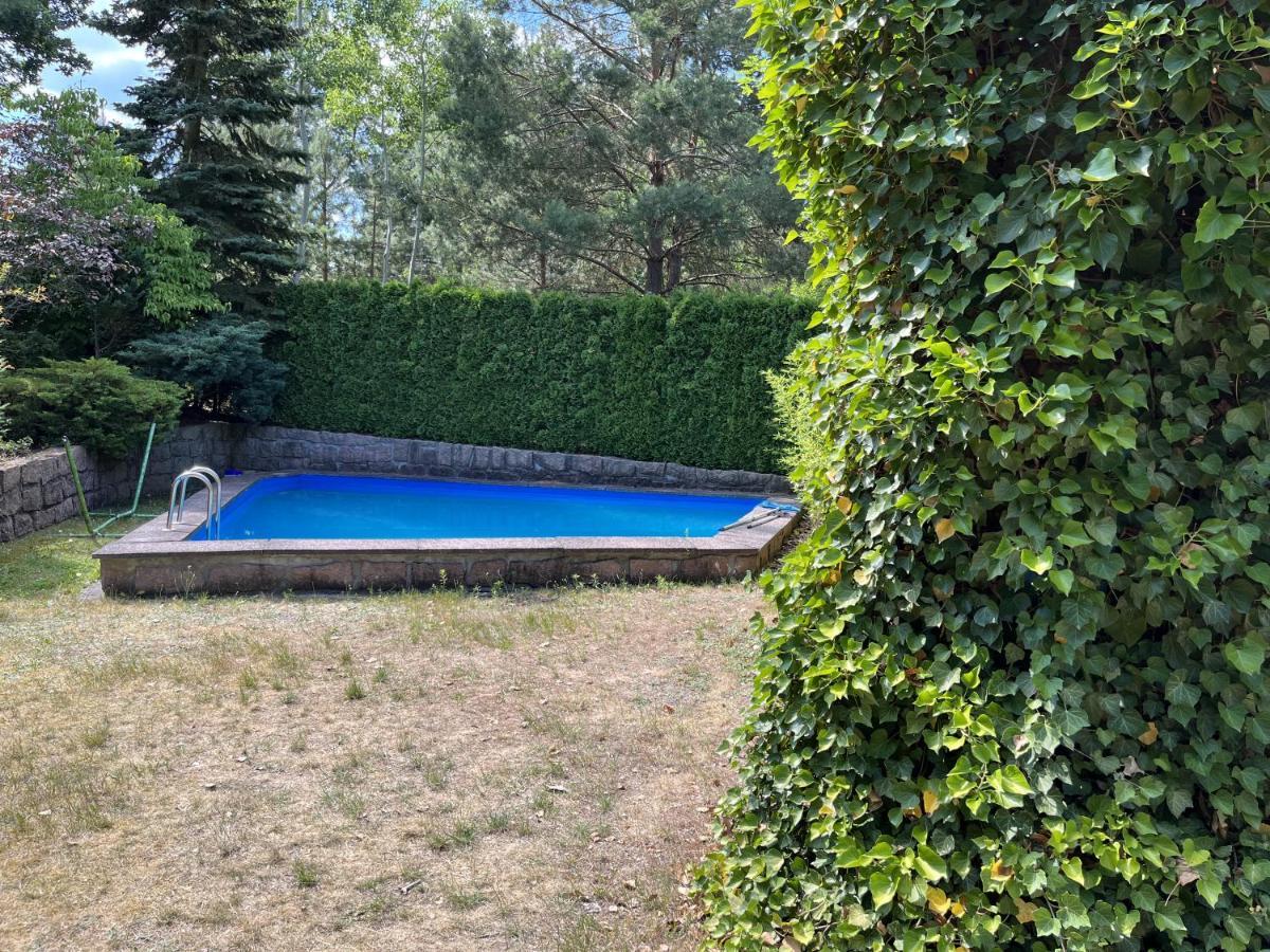 Ferienhausmit Pool zum Träumen und Entspannen für alle Sinne Bad Schmiedeberg Exterior foto
